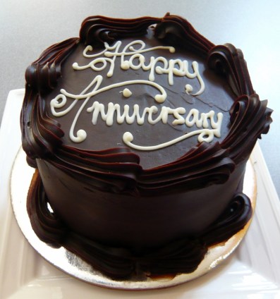 happy-anniversary-cakes-gifts-and-msg-2
