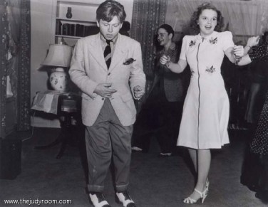 mickeyjudyhangingout