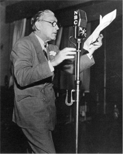 Barrymore_JOHN_AT_MIC