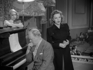 vlcsnap-2018-05-28-19h35m40s300