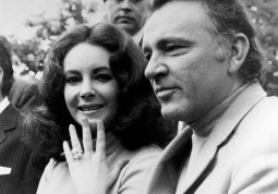 07-elizabeth-taylor-richard-burton-anniversary