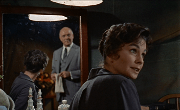 vlcsnap-2019-01-13-19h56m44s306