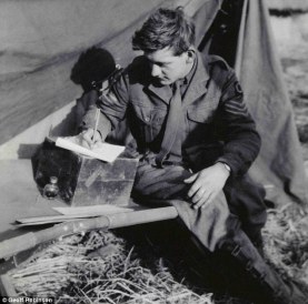 soldierwritingletterwwii