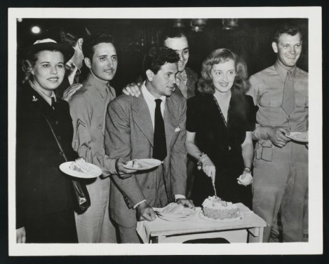 nypl.digitalcollections.510d47de-f5eb-a3d9-e040-e00a18064a99.001.w