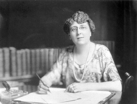 Lucy-Maud-Montgomery