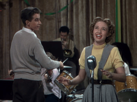 vlcsnap-2023-05-06-18h29m53s051