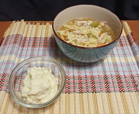 ggchickennoodlesoupmashedpotatoes